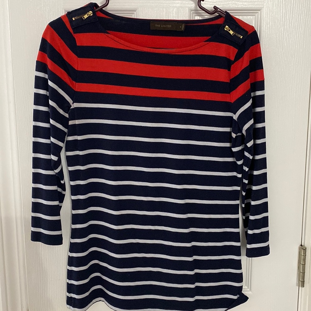 Women’s 3/4 Sleeve top Size Small